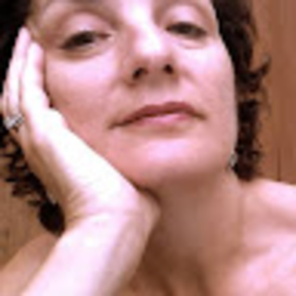 Meet your Posher, Carla - Picture 1 of 1